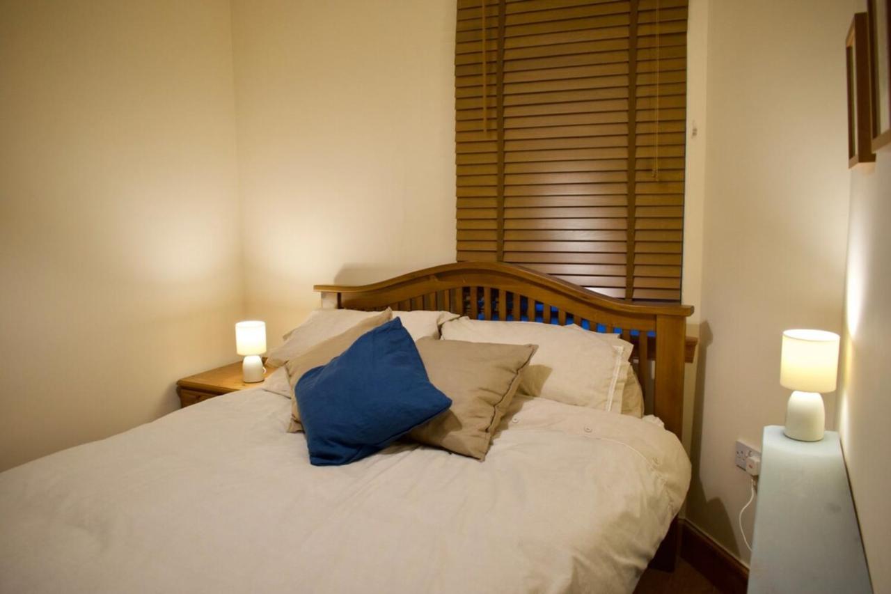 Newly Refurbed Home With Free Parking Édimbourg Extérieur photo