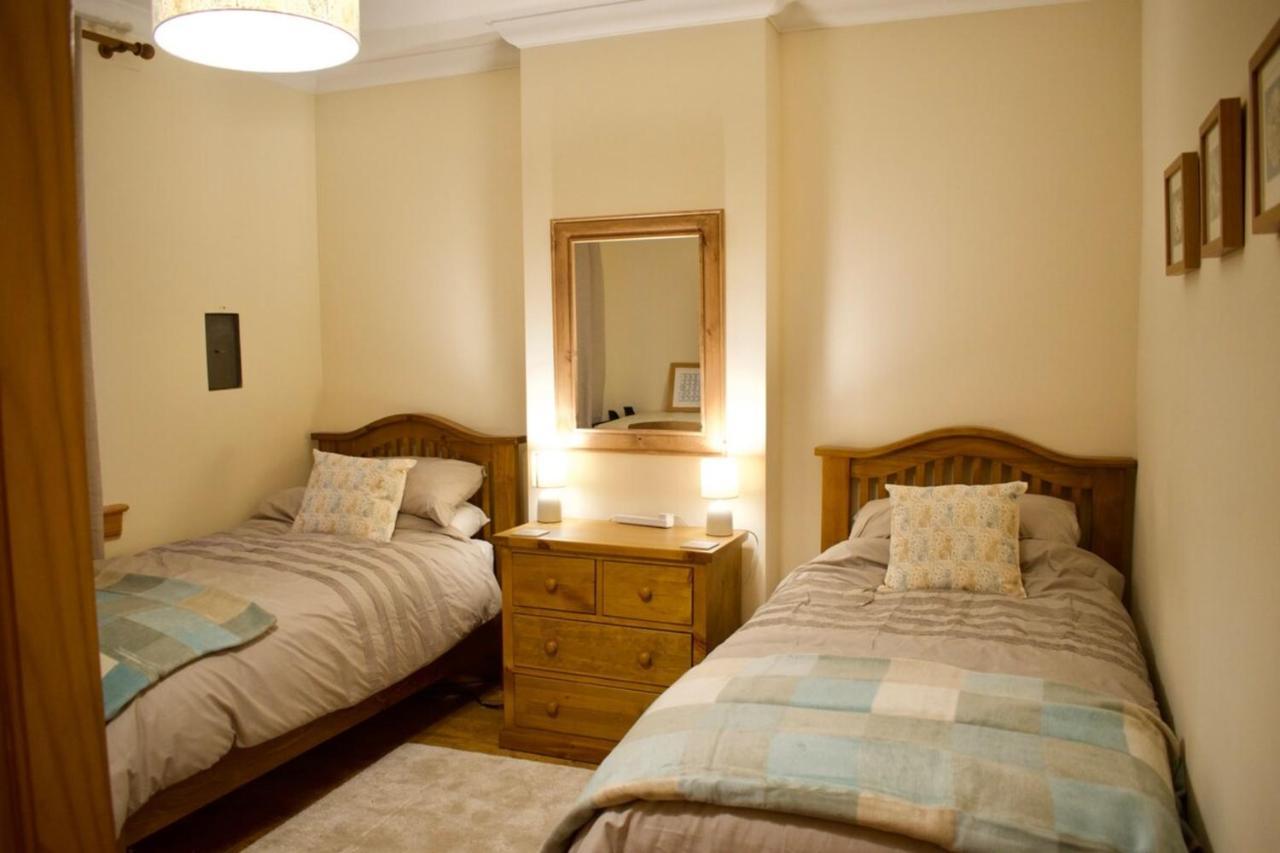 Newly Refurbed Home With Free Parking Édimbourg Extérieur photo